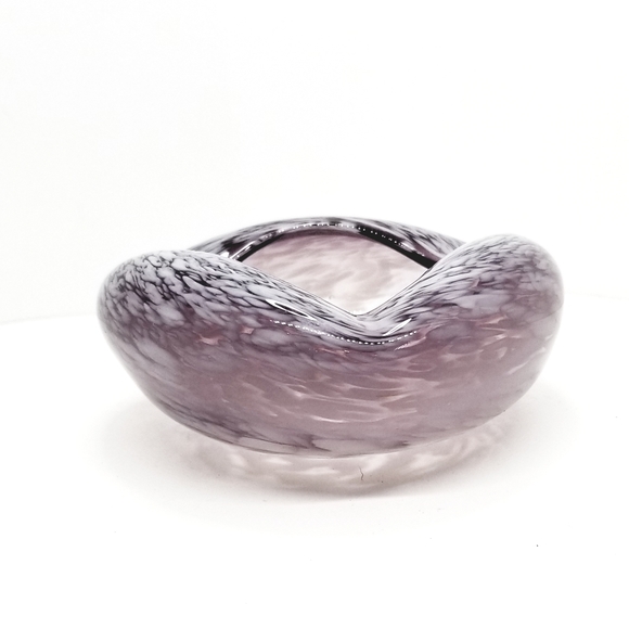 HANDBLOWN AND FOLDED GRAY ART ASHTRAY - Picture 2 of 3